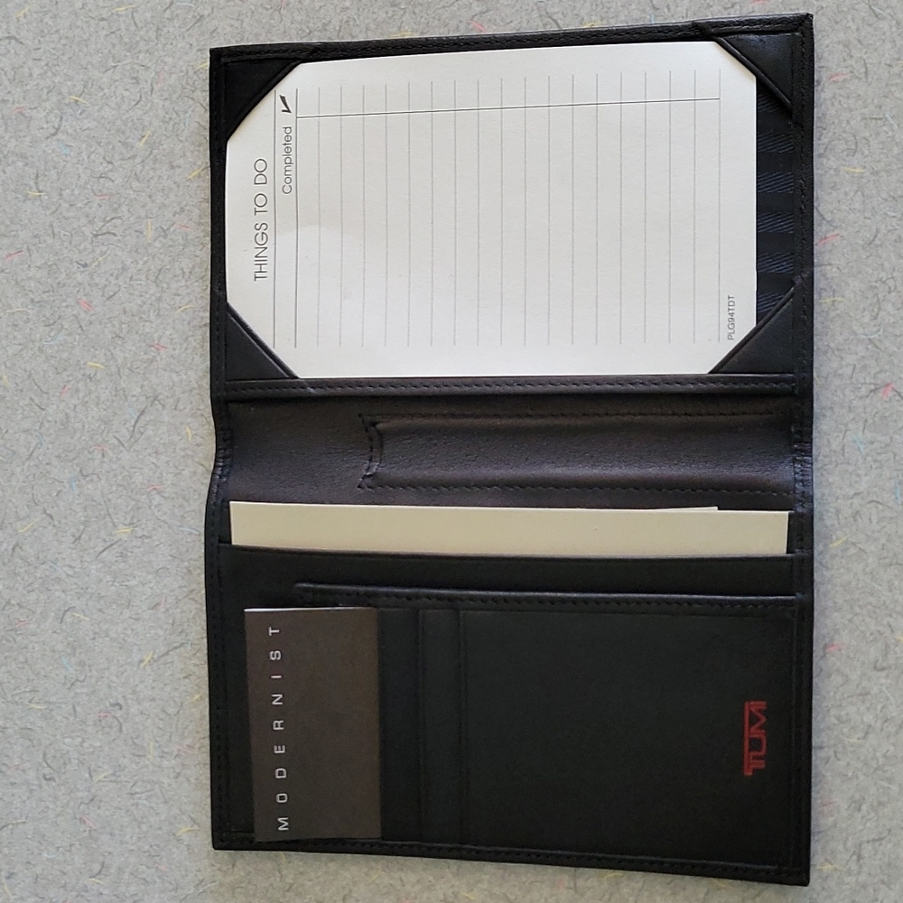 TUMI DELUXE JOTTER WALLET Luxurious Leather